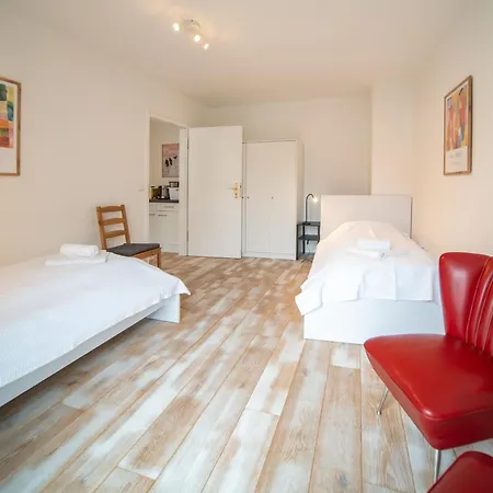 Apartman 8 Min Per U-bahn Zum Marienplatz - 120 Qm Schwabing - 3 Sz - 2 Baeder - 9 Personen *
