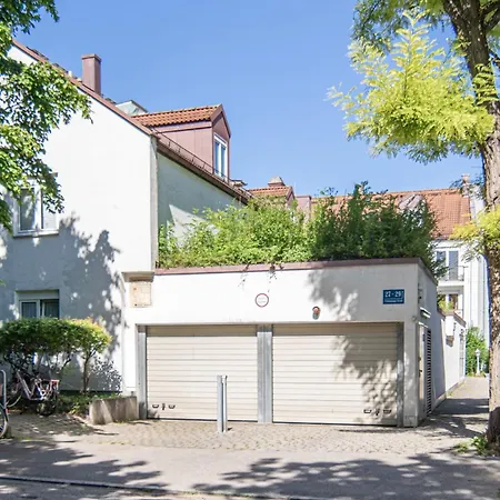 8 Min Per U-bahn Zum Marienplatz - 120 Qm Schwabing - 3 Sz - 2 Baeder - 9 Personen Appartement München