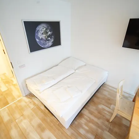 Appartement 8 Min Per U-bahn Zum Marienplatz - 120 Qm Schwabing - 3 Sz - 2 Baeder - 9 Personen München