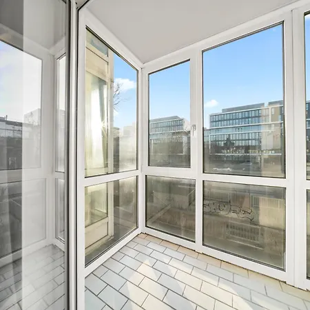 8 Min Per U-bahn Zum Marienplatz - 120 Qm Schwabing - 3 Sz - 2 Baeder - 9 Personen Apartment *