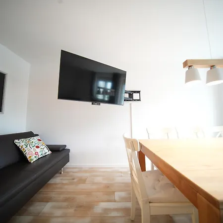 Apartment 8 Min Per U-bahn Zum Marienplatz - 120 Qm Schwabing - 3 Sz - 2 Baeder - 9 Personen Munich