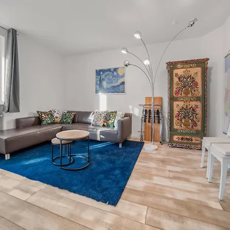 8 Min Per U-bahn Zum Marienplatz - 120 Qm Schwabing - 3 Sz - 2 Baeder - 9 Personen Apartment Munich