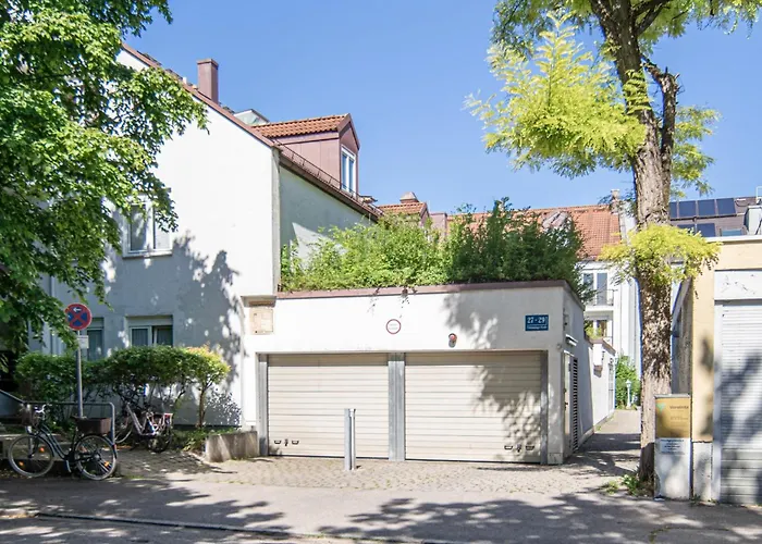 8 Min Per U-bahn Zum Marienplatz - 120 Qm Schwabing - 3 Sz - 2 Baeder - 9 Personen Appartement München