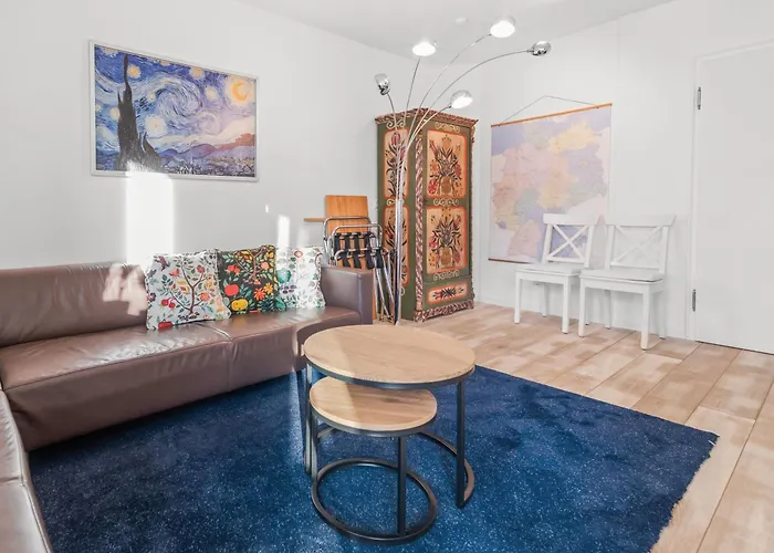 8 Min Per U-bahn Zum Marienplatz - 120 Qm Schwabing - 3 Sz - 2 Baeder - 9 Personen Appartement München