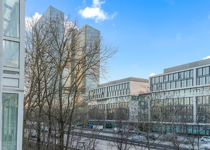 8 Min Per U-bahn Zum Marienplatz - 120 Qm Schwabing - 3 Sz - 2 Baeder - 9 Personen 慕尼黑